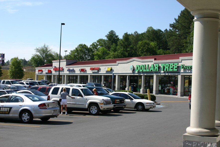 2530 E Walnut Ave, Dalton, GA à louer - Photo du bâtiment - Image 2 de 3