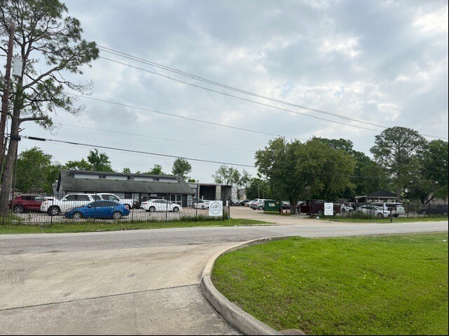 9321 Meldrum Ln, Houston, TX à louer Photo principale- Image 1 de 19