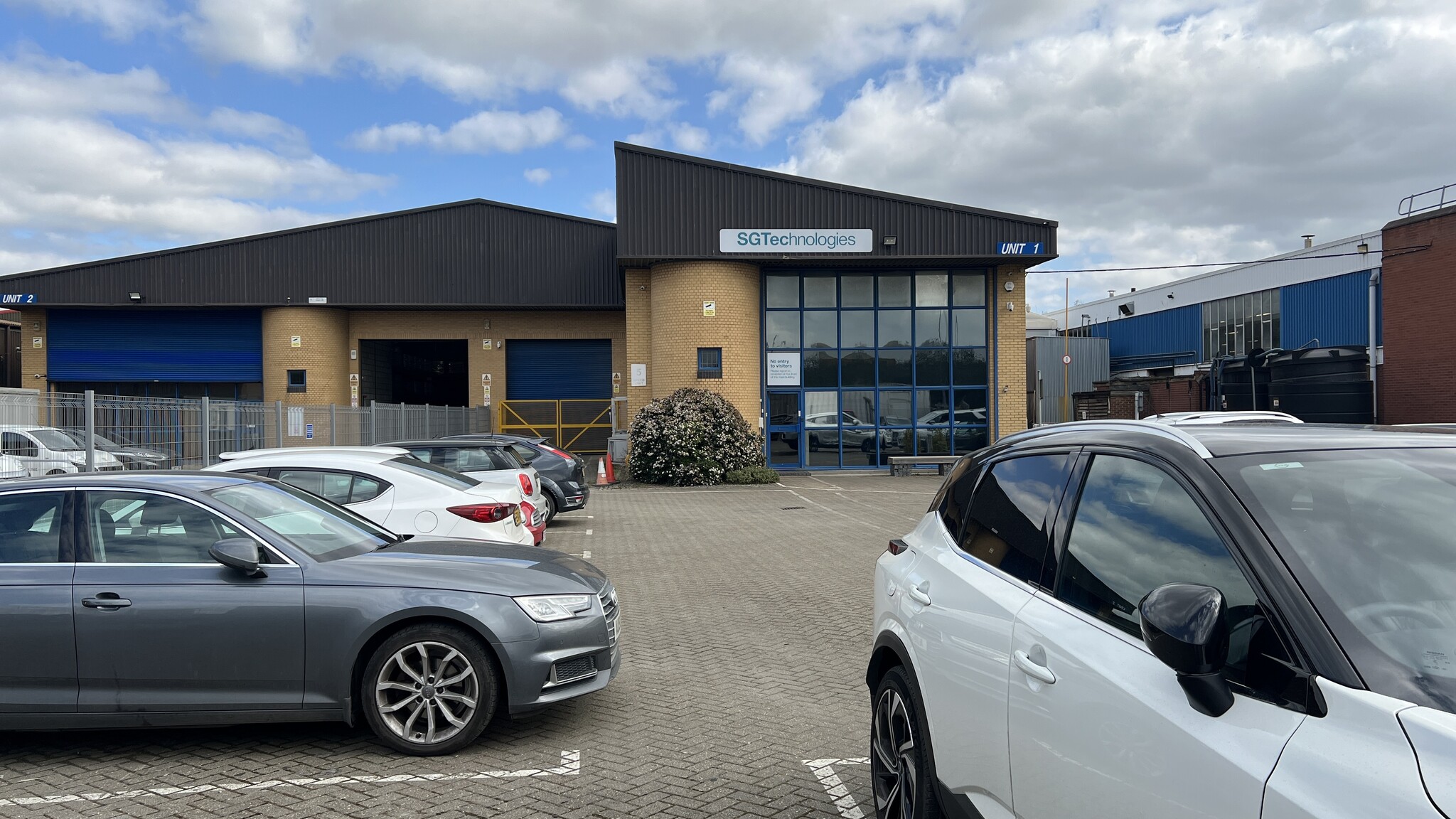 Ferry Ln, Rainham for lease Primary Photo- Image 1 of 4