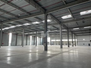 Industrial in Lieusaint for lease Interior Photo- Image 2 of 5