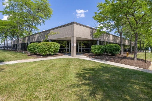 Plus de détails pour 400 Cabot Dr, Hamilton, NJ - Industriel à louer