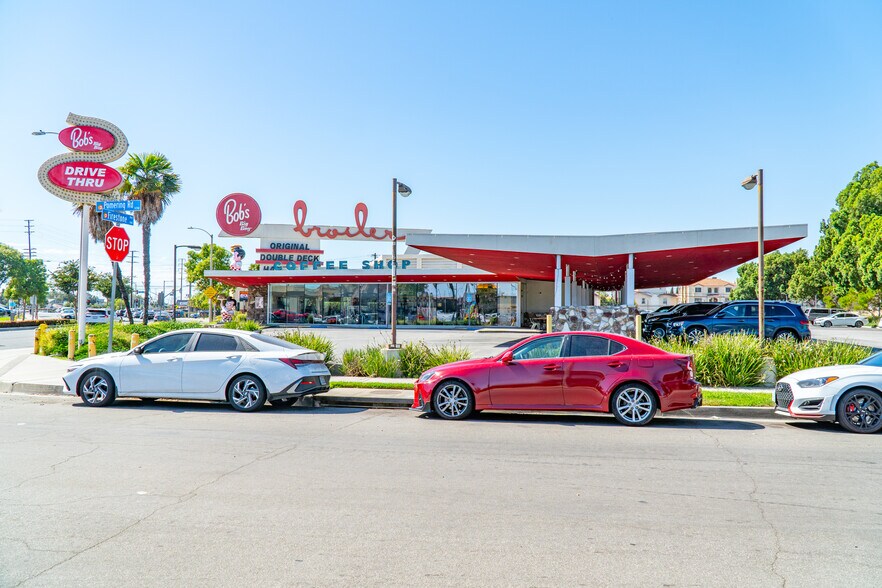 7447 Firestone Blvd, Downey, CA à vendre - Photo du bâtiment - Image 2 de 9