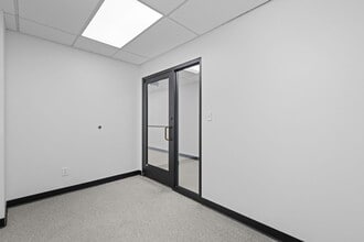 4585 Washington St, Florissant, MO for lease Building Photo- Image 2 of 17