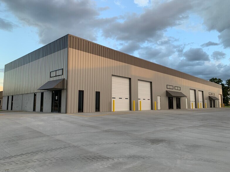 12520 E 52nd St, Tulsa, OK for lease - Primary Photo - Image 2 of 4