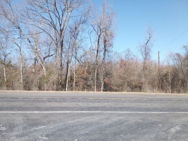 More details for 414 Highway 105, Liberty, TX - Land for Sale