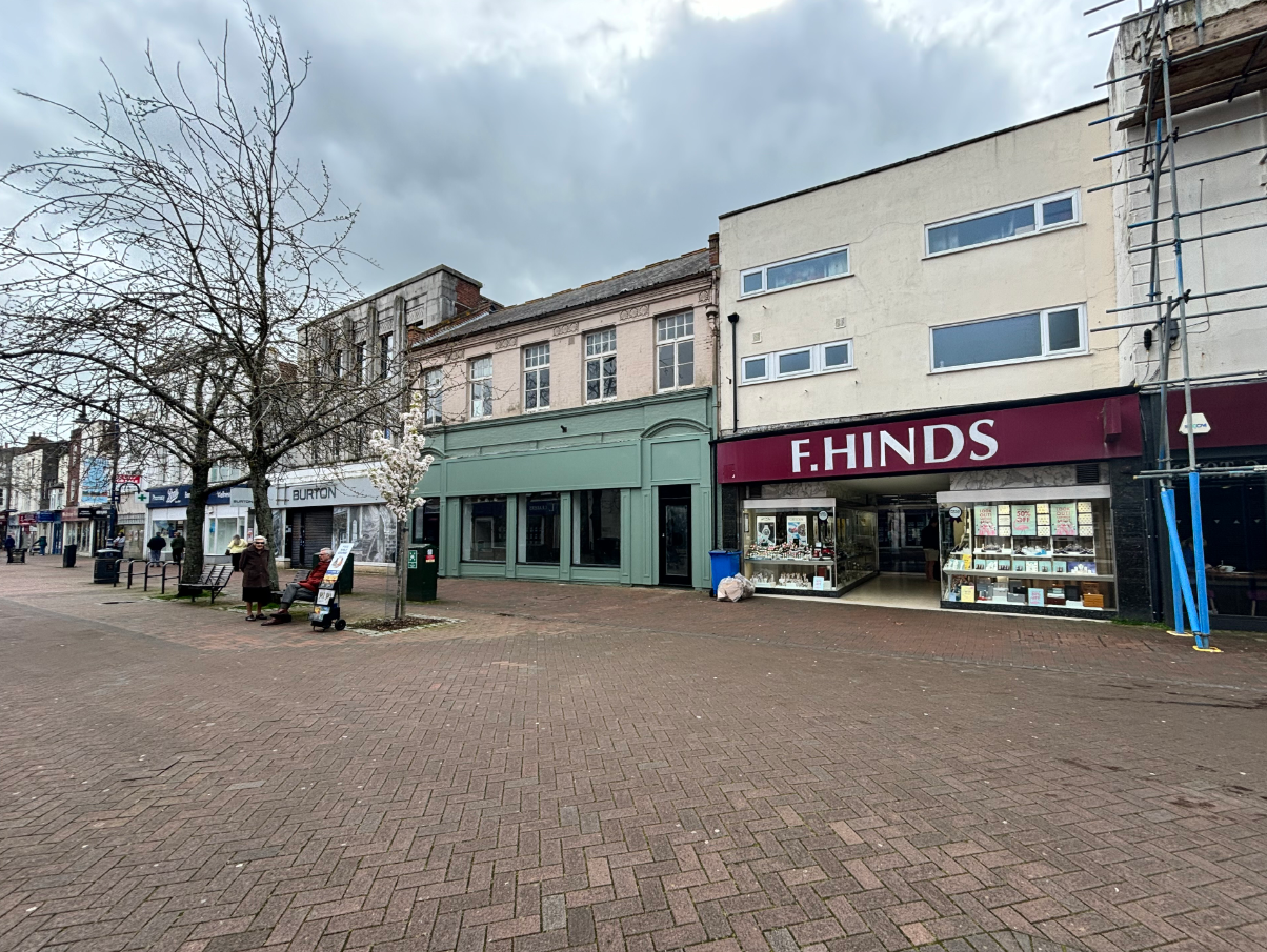 114 High St, Gosport for lease Building Photo- Image 1 of 3