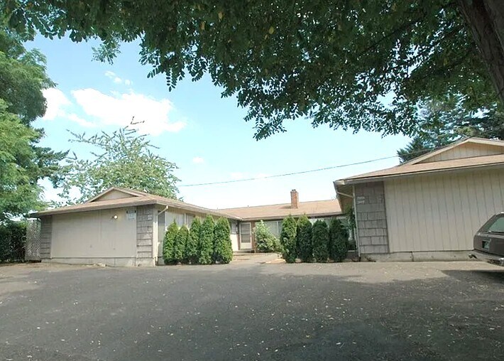 6342 NE Willow St, Portland, OR à vendre Photo principale- Image 1 de 1