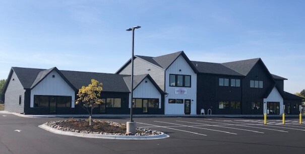 Plus de détails pour 291 NE 5th Ave, Isanti, MN - Commerce de détail à vendre