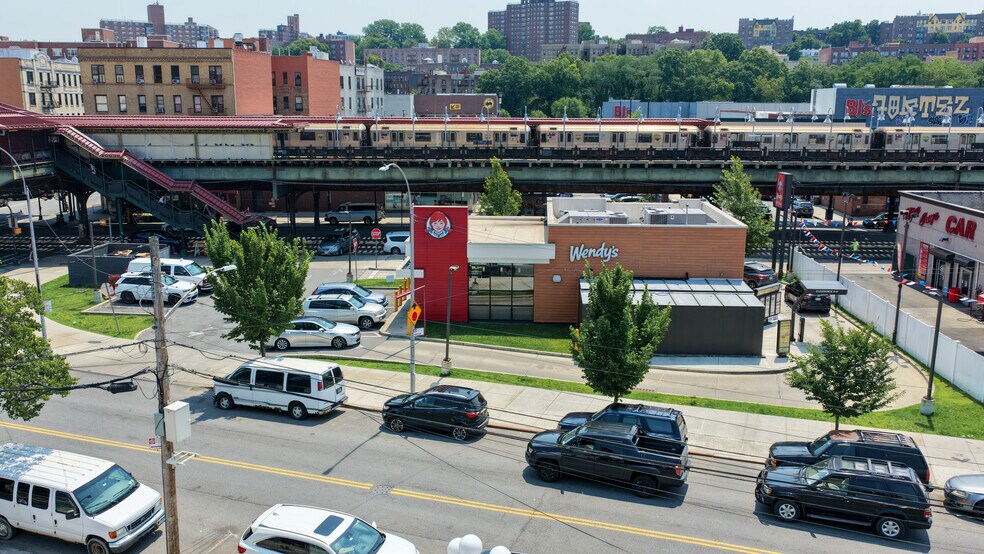 5805 Broadway, Bronx, NY à vendre - Photo du bâtiment - Image 1 de 5