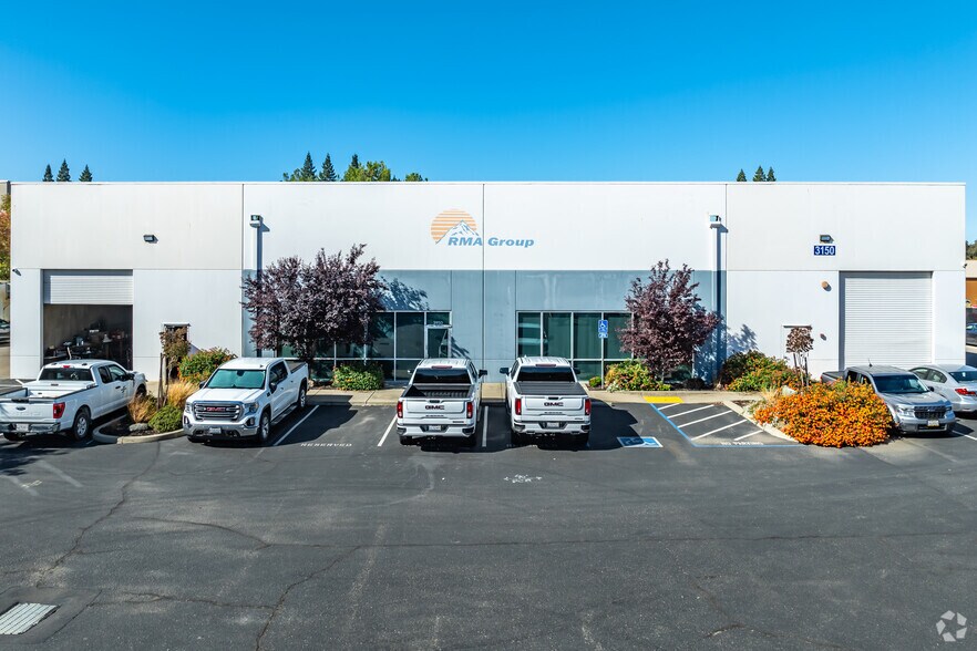 3150 Fitzgerald Rd, Rancho Cordova, CA à vendre - Photo du bâtiment - Image 3 de 5