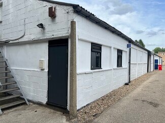 Plus de détails pour Mimram Rd, Hertford - Industriel à louer