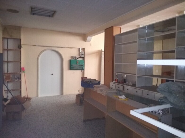 Commerce de détail dans Ontinyent, Valencia à louer - Photo du bâtiment - Image 1 de 10