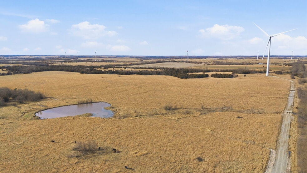 23rd Rd, Waverly, KS à vendre - Photo principale - Image 1 de 15