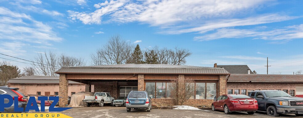 917 N Main St, Hubbard, OH à vendre - Photo du bâtiment - Image 3 de 12