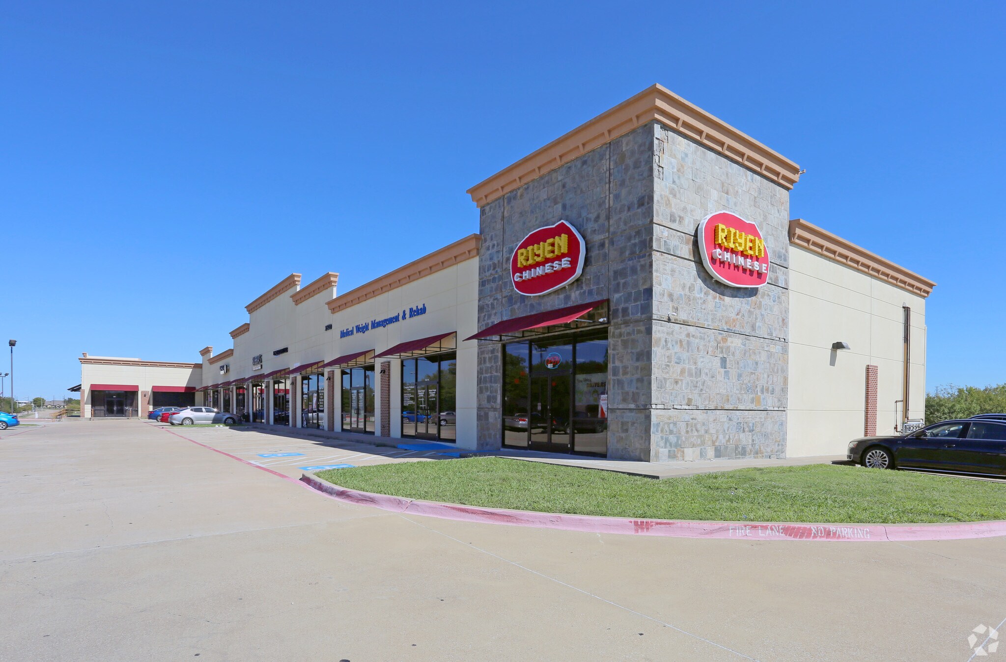 Gus Thomasson Rd, Mesquite, TX à louer Photo du bâtiment- Image 1 de 12