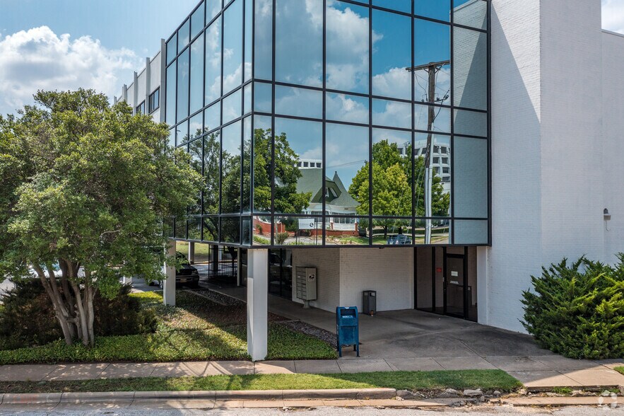 1200 West Fwy, Fort Worth, TX à vendre - Photo du bâtiment - Image 3 de 48