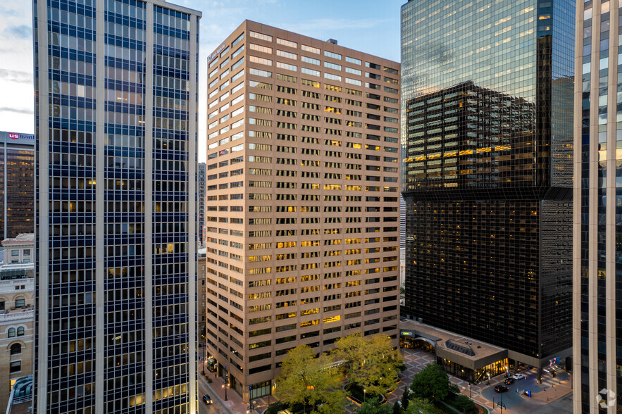 717 17th St, Denver, CO à louer - Photo du bâtiment - Image 1 de 15