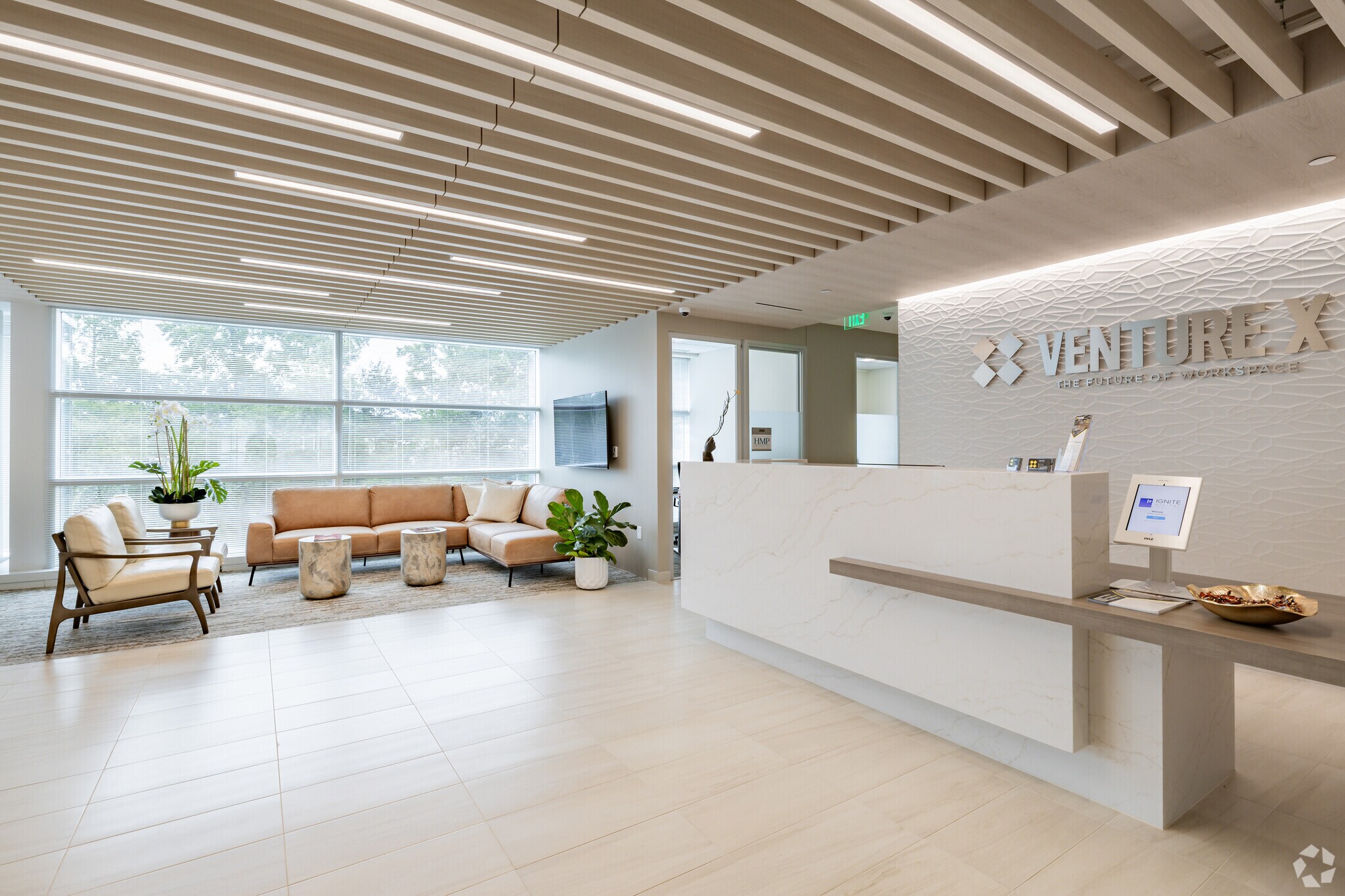 555 Belaire Ave, Chesapeake, VA à louer Photo du bâtiment- Image 1 de 26