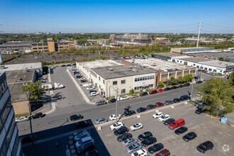 385-399 Pl De Louvain, Montréal, QC - Aérien Vue de la carte