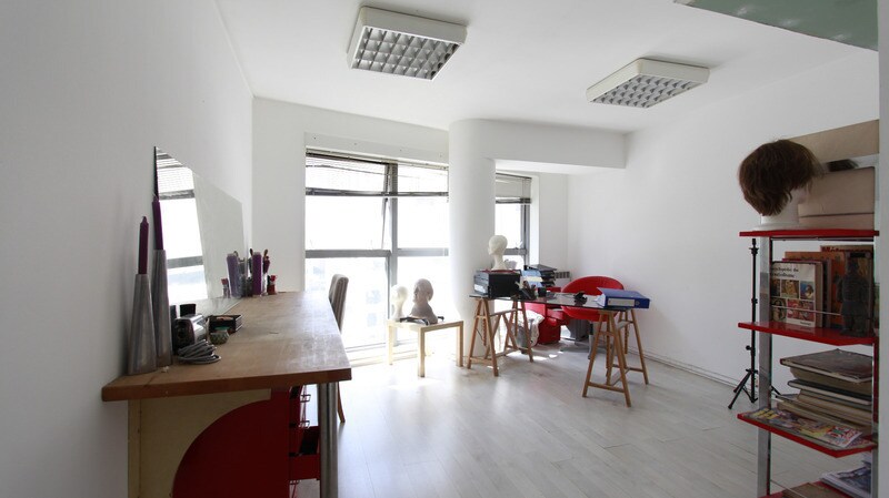 Immeuble residentiel dans Paris à vendre - Photo du bâtiment - Image 3 de 14