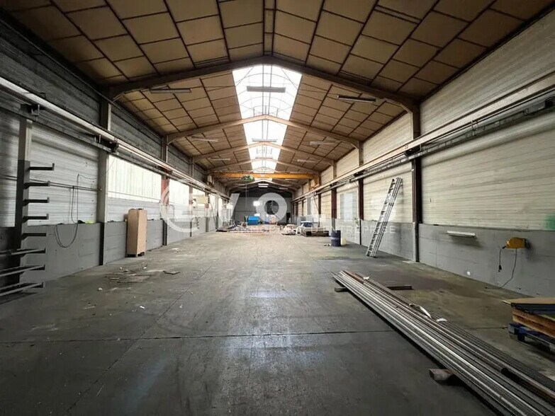 Local d'activités dans Jassans-Riottier à vendre - Photo du bâtiment - Image 2 de 6
