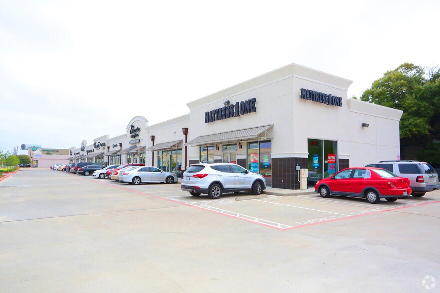 7925 Katy Fwy, Houston, TX à louer - Photo du bâtiment - Image 1 de 9