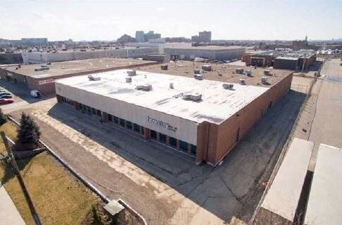 50 Woodbine Downs Blvd, Toronto, ON à vendre Photo du bâtiment- Image 1 de 1