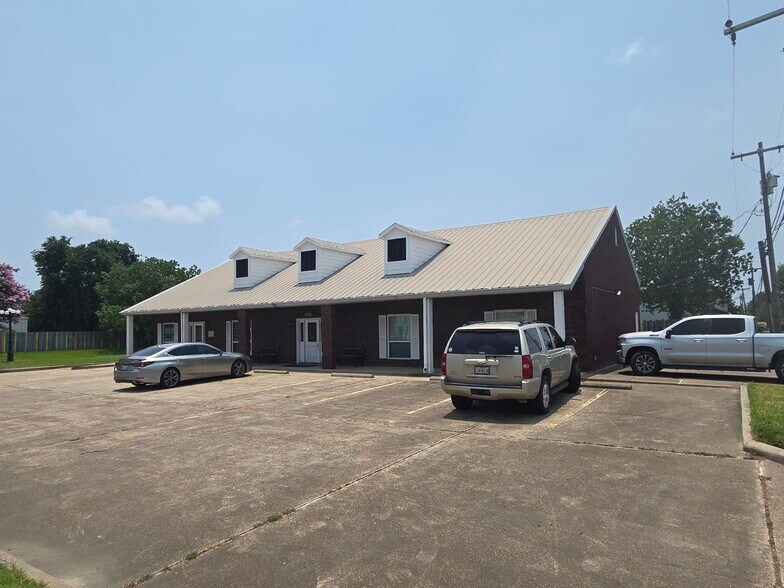 905 N Logan St, Texas City, TX à vendre - Photo du bâtiment - Image 3 de 15