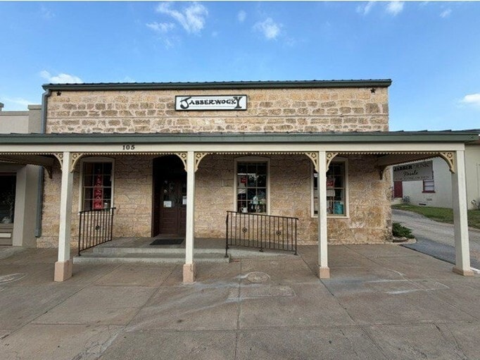105 N Llano St, Fredericksburg, TX for sale Primary Photo- Image 1 of 3