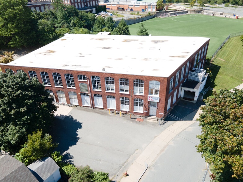 15 Shaw St, Fall River, MA for lease - Building Photo - Image 2 of 40