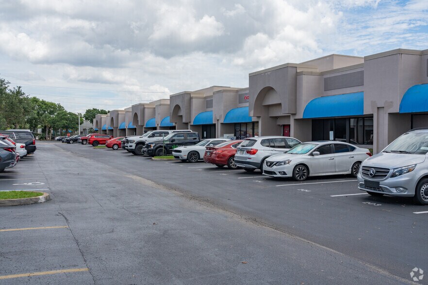 6555 Powerline Rd, Fort Lauderdale, FL à louer - Photo du bâtiment - Image 3 de 7