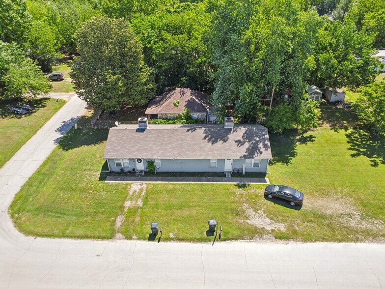 Portfolio of Collinsville Properties portefeuille de 5 propriétés à vendre sur LoopNet.ca - Photo du bâtiment - Image 3 de 23