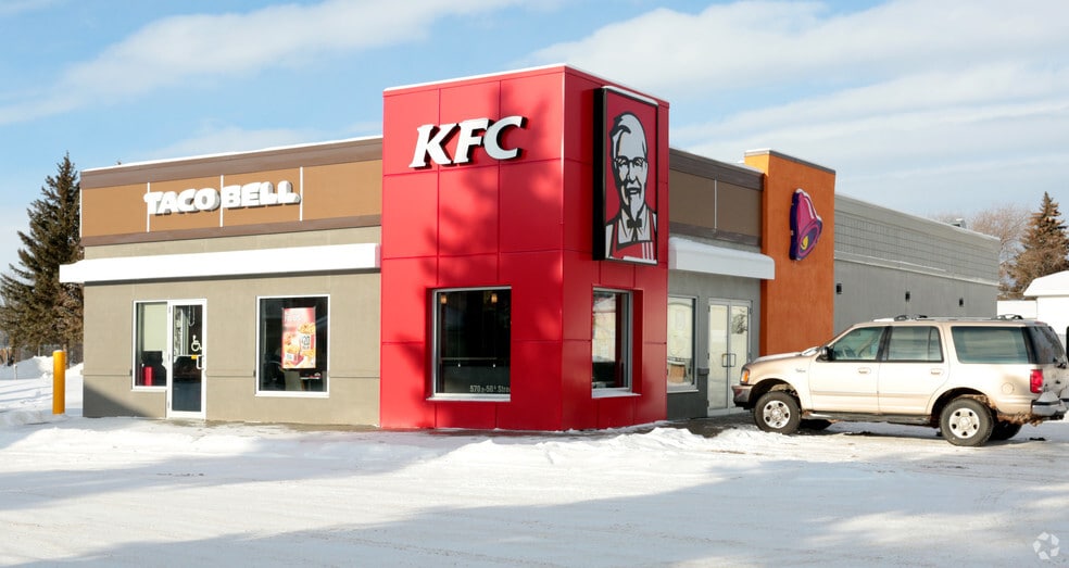 5706 50th St, Leduc, AB for sale - Primary Photo - Image 1 of 5