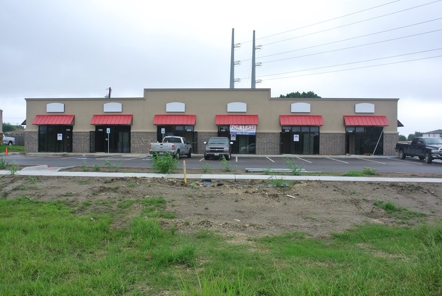 2707 E Stan Schlueter Loop, Killeen, TX à louer - Photo du bâtiment - Image 1 de 9