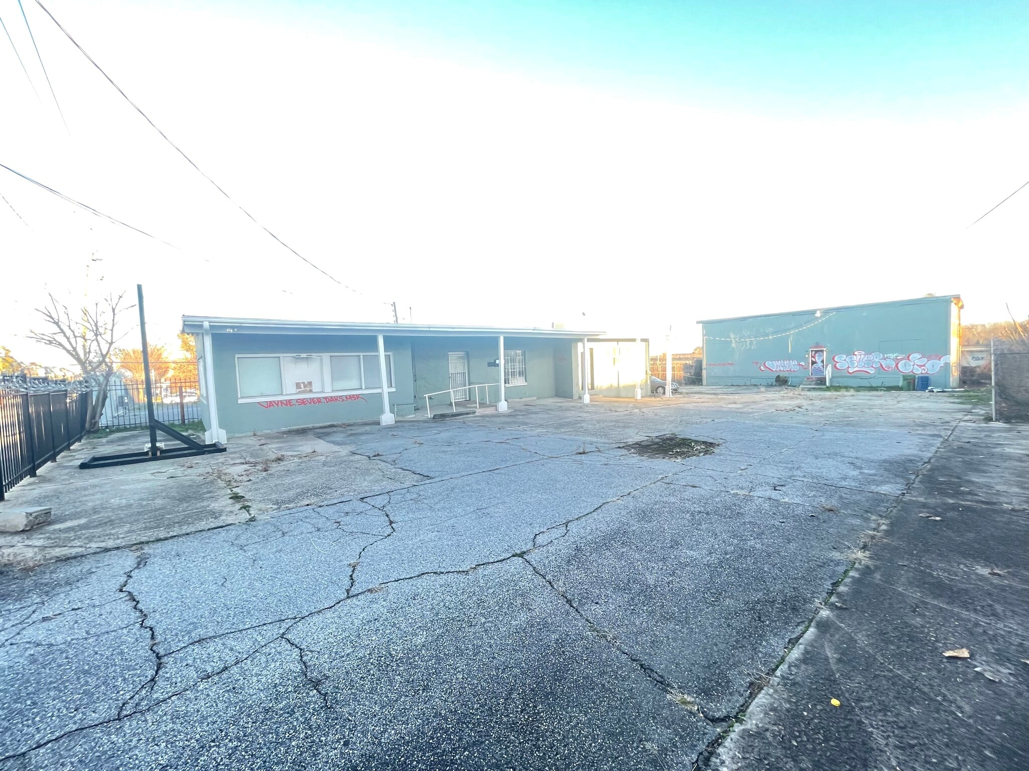 418 NW Whitehall St, Atlanta, GA à vendre Photo du bâtiment- Image 1 de 12