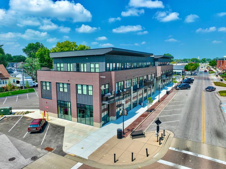 1302 Main St, Speedway, IN à louer - Photo du bâtiment - Image 2 de 2