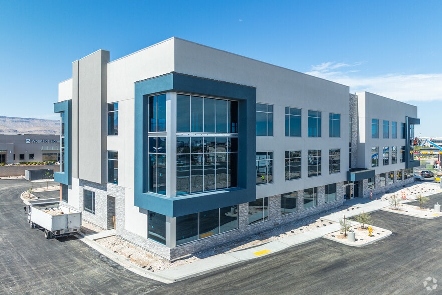 6565 S Buffalo Dr, Las Vegas, NV à louer - Photo principale - Image 3 de 16
