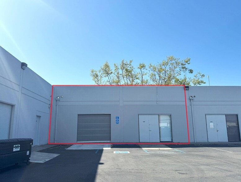 436-598 McCormick St, San Leandro, CA for lease - Building Photo - Image 2 of 9