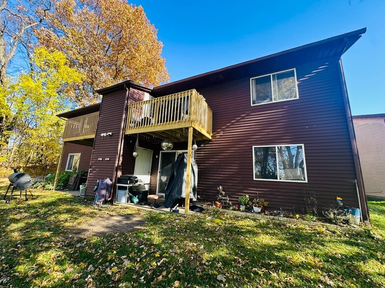 215 Logan St, Valparaiso, IN for sale - Building Photo - Image 3 of 12