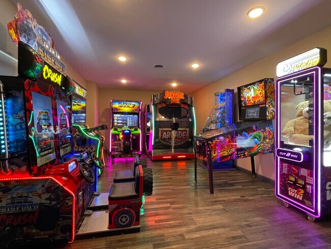 Plus de détails pour 8085 Highway 51, Minocqua, WI - Sports et divertissement à vendre