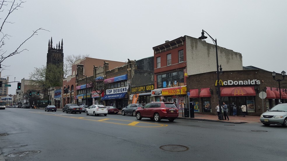 47 Broad St, Elizabeth, NJ for sale - Building Photo - Image 2 of 2