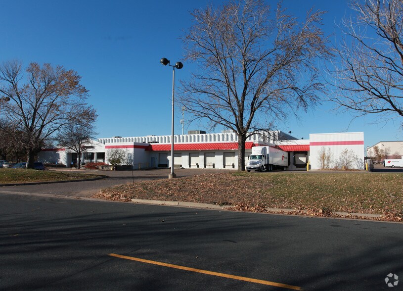 5330 NE Industrial Blvd, Minneapolis, MN à vendre - Photo du bâtiment - Image 2 de 4