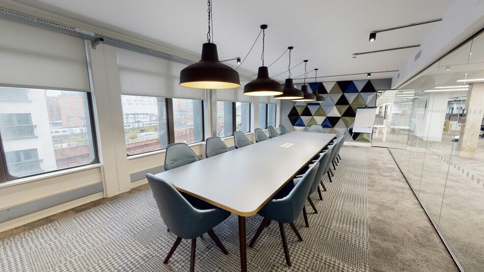 St Stephen St, Salford for lease - Building Photo - Image 3 of 33