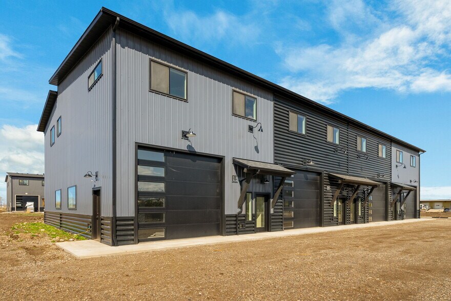 202 Fletching Way, Belgrade, MT à vendre - Photo du bâtiment - Image 3 de 31