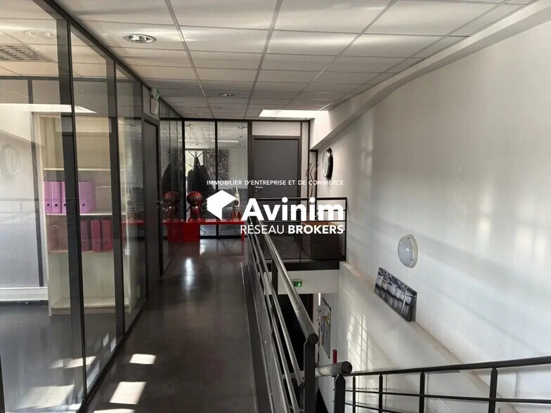 Office in Septèmes-les-Vallons for lease - Interior Photo - Image 1 of 2