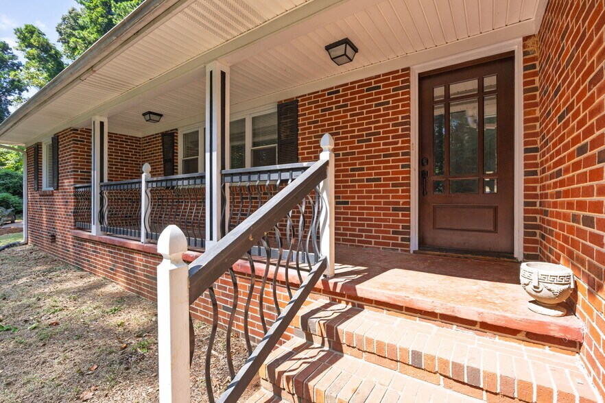 250 E Memorial Dr, Dallas, GA à vendre - Photo du bâtiment - Image 3 de 60