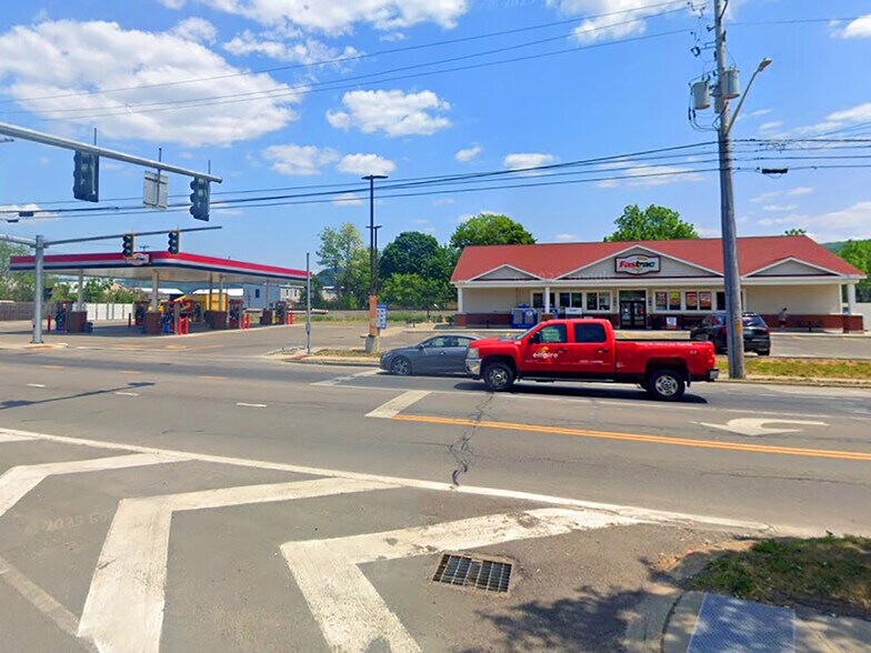 2204 College Ave, Elmira, NY for sale - Primary Photo - Image 1 of 1