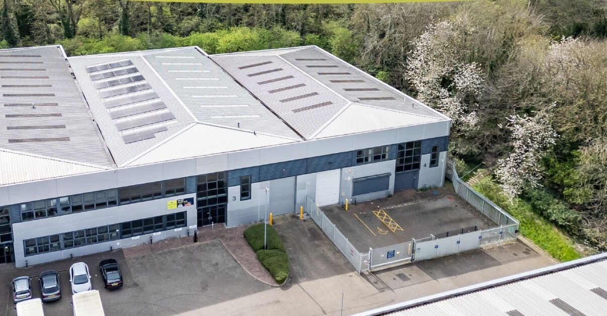 Porz Av, Dunstable à louer Photo du bâtiment- Image 1 de 6