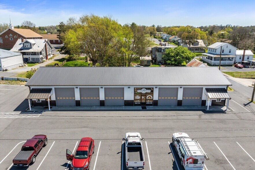 171 N Central St, Broadway, VA à vendre - Photo principale - Image 1 de 15