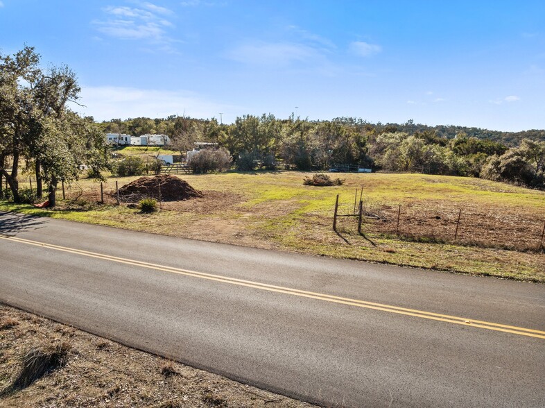 000 Ranch 12 rd, Wimberley, TX à vendre - Photo du b timent - Image 2 de 8